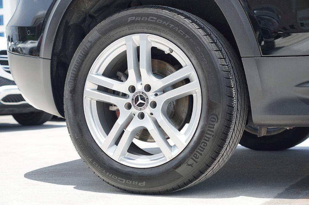 used 2021 Mercedes-Benz GLB 250 car, priced at $26,990