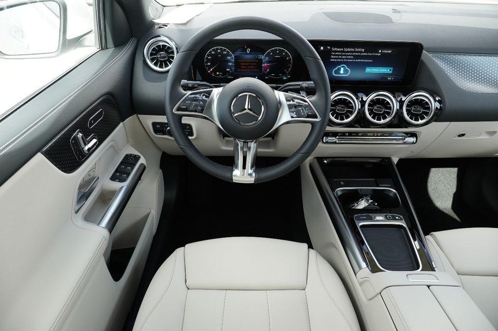 new 2026 Mercedes-Benz GLA 250 car, priced at $47,105