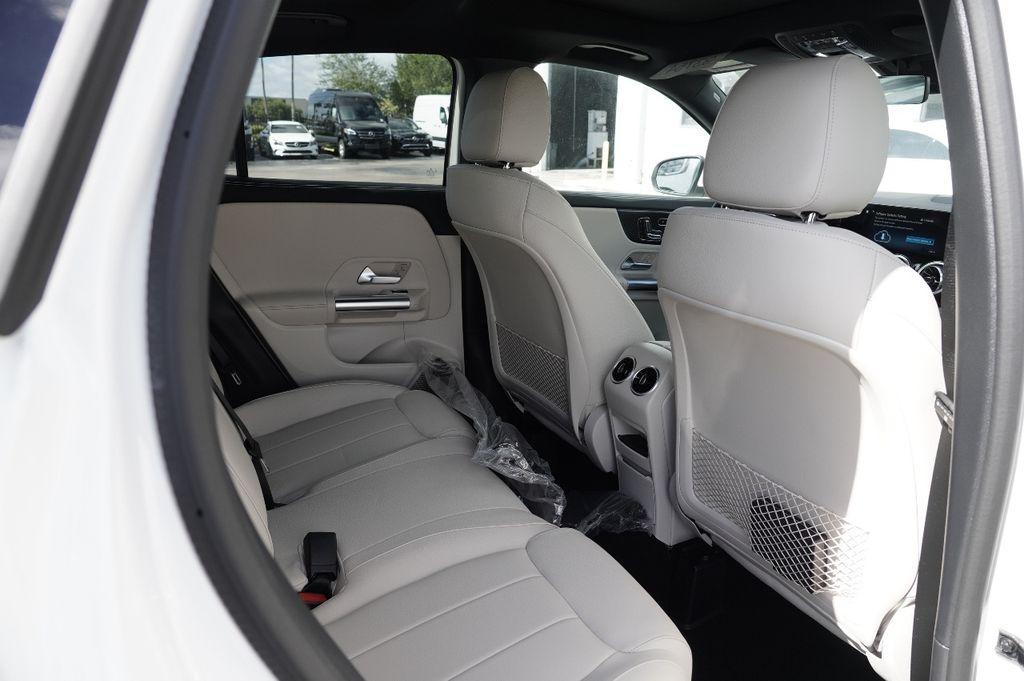 new 2026 Mercedes-Benz GLA 250 car, priced at $47,105