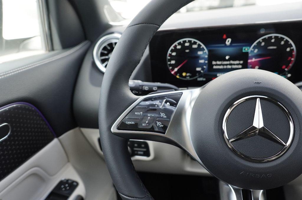 new 2026 Mercedes-Benz GLA 250 car, priced at $47,105