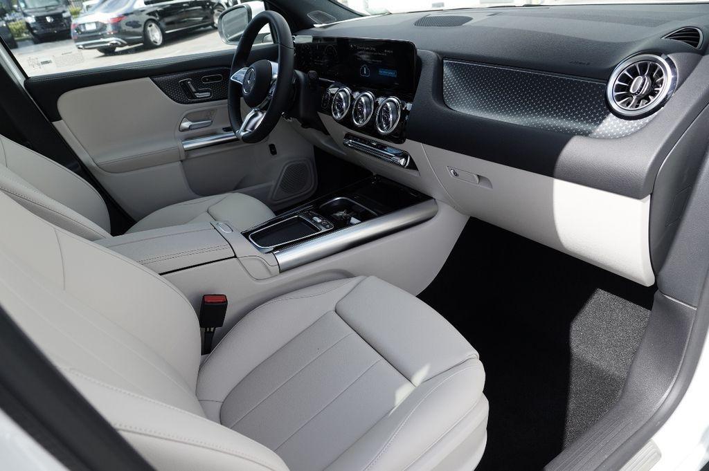 new 2026 Mercedes-Benz GLA 250 car, priced at $47,105