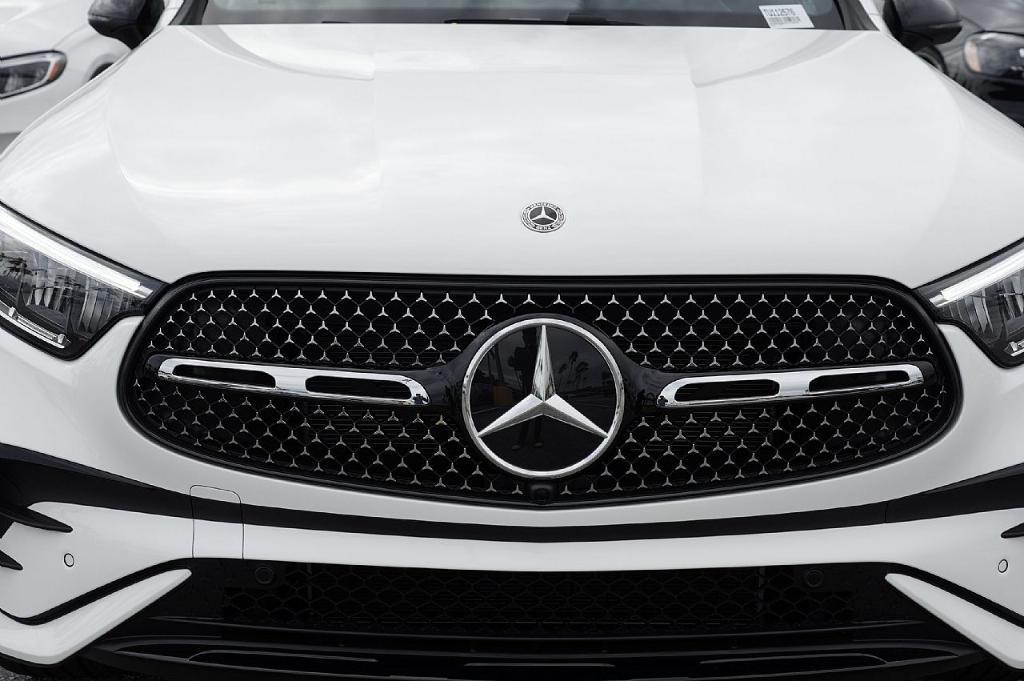 new 2026 Mercedes-Benz GLC 300 car, priced at $50,688