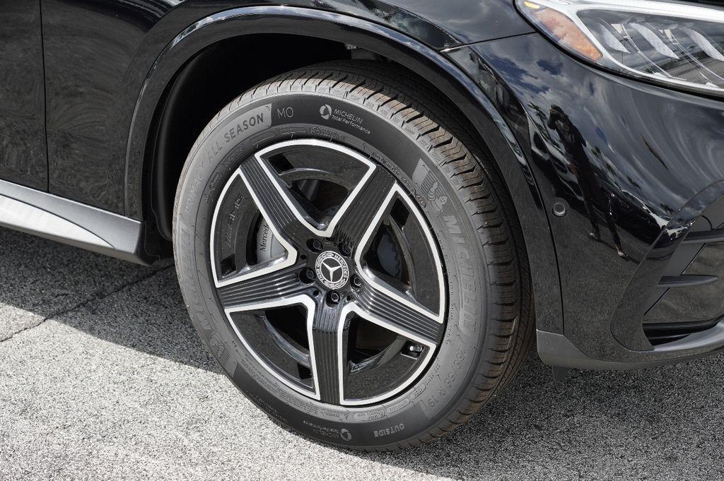 new 2025 Mercedes-Benz GLC 300 car, priced at $53,552