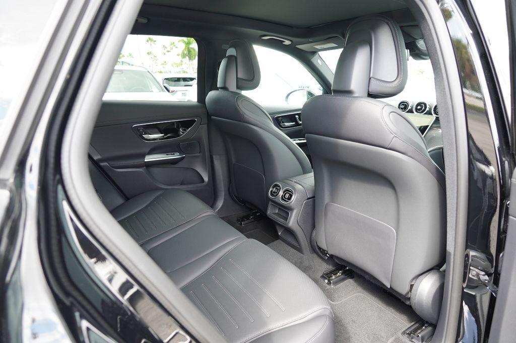 new 2025 Mercedes-Benz GLC 300 car, priced at $53,552