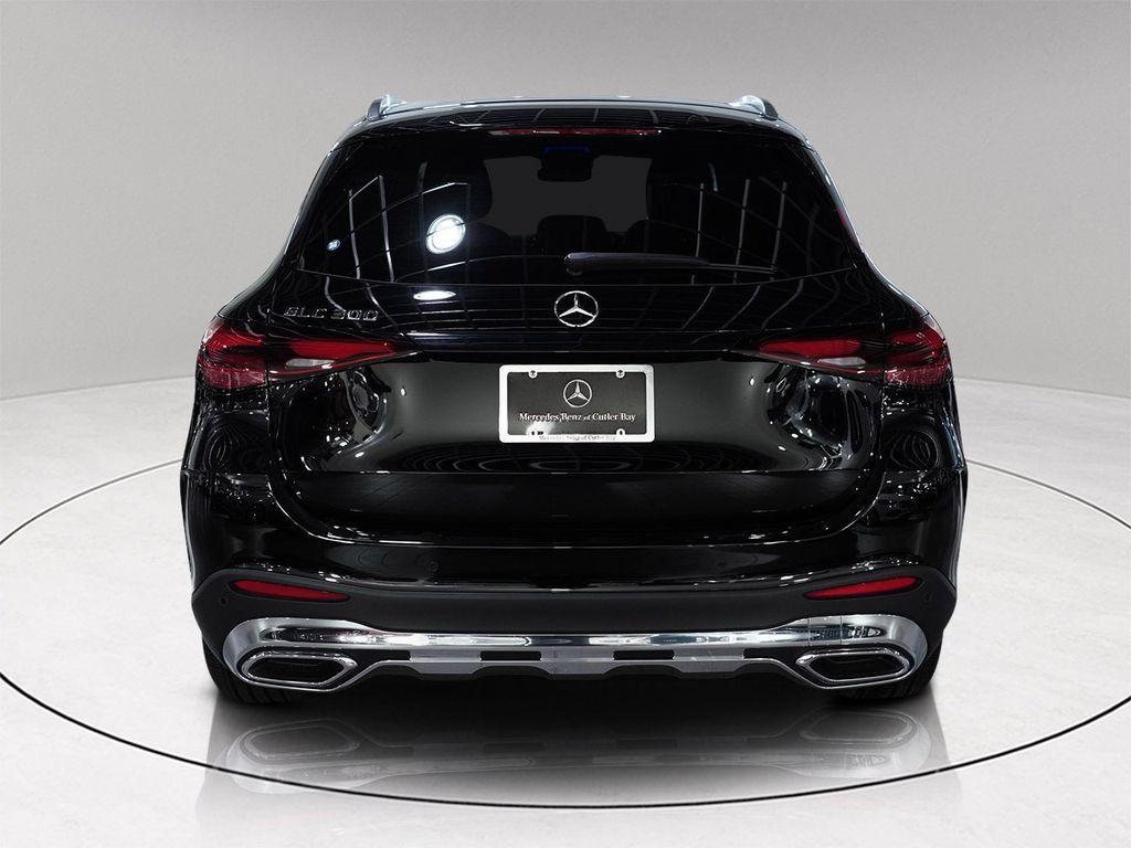 new 2025 Mercedes-Benz GLC 300 car, priced at $53,552