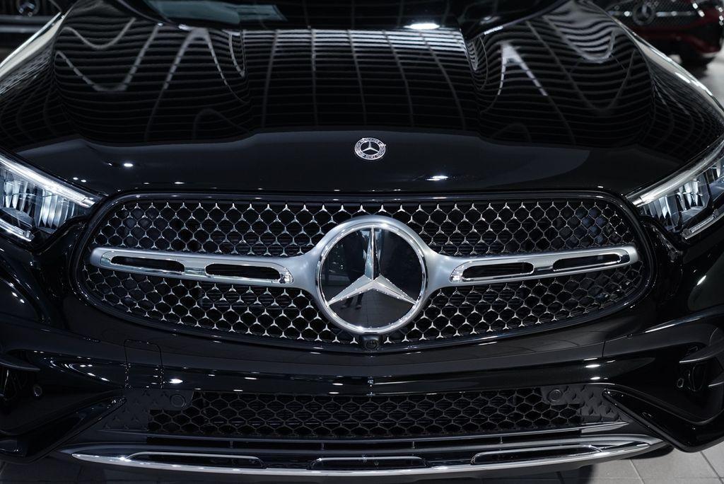 new 2025 Mercedes-Benz GLC 300 car, priced at $53,552