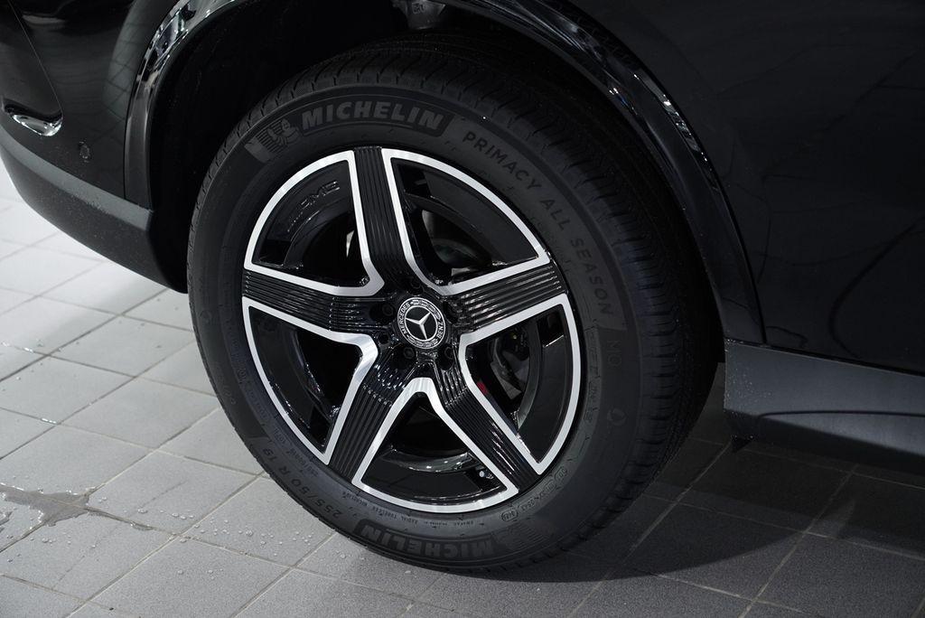 new 2025 Mercedes-Benz GLC 300 car, priced at $53,552