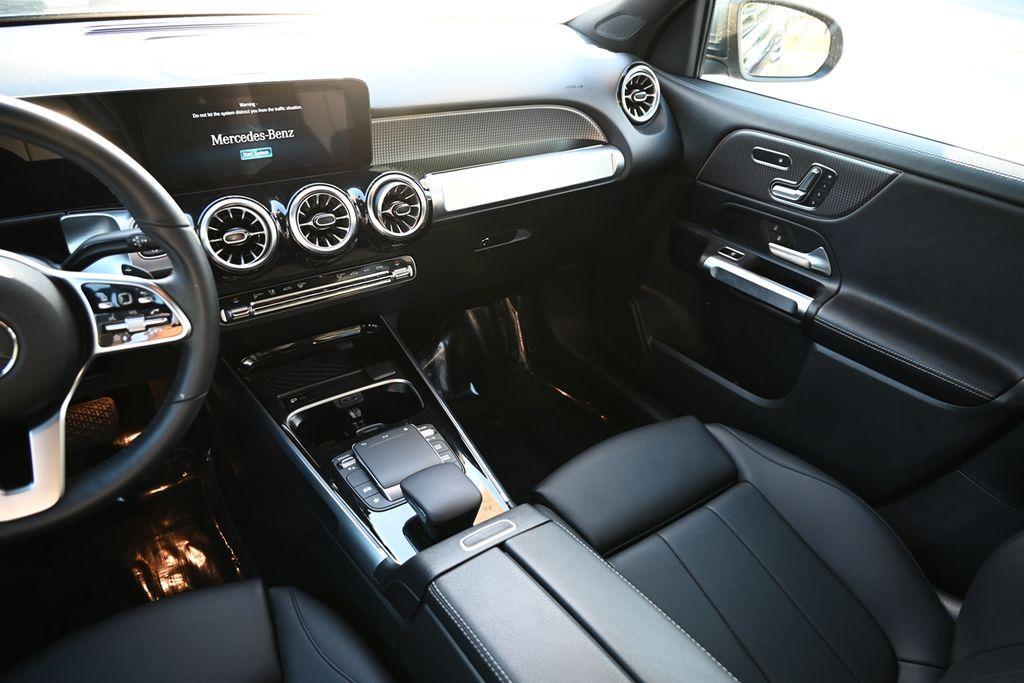 used 2022 Mercedes-Benz GLB 250 car, priced at $30,484