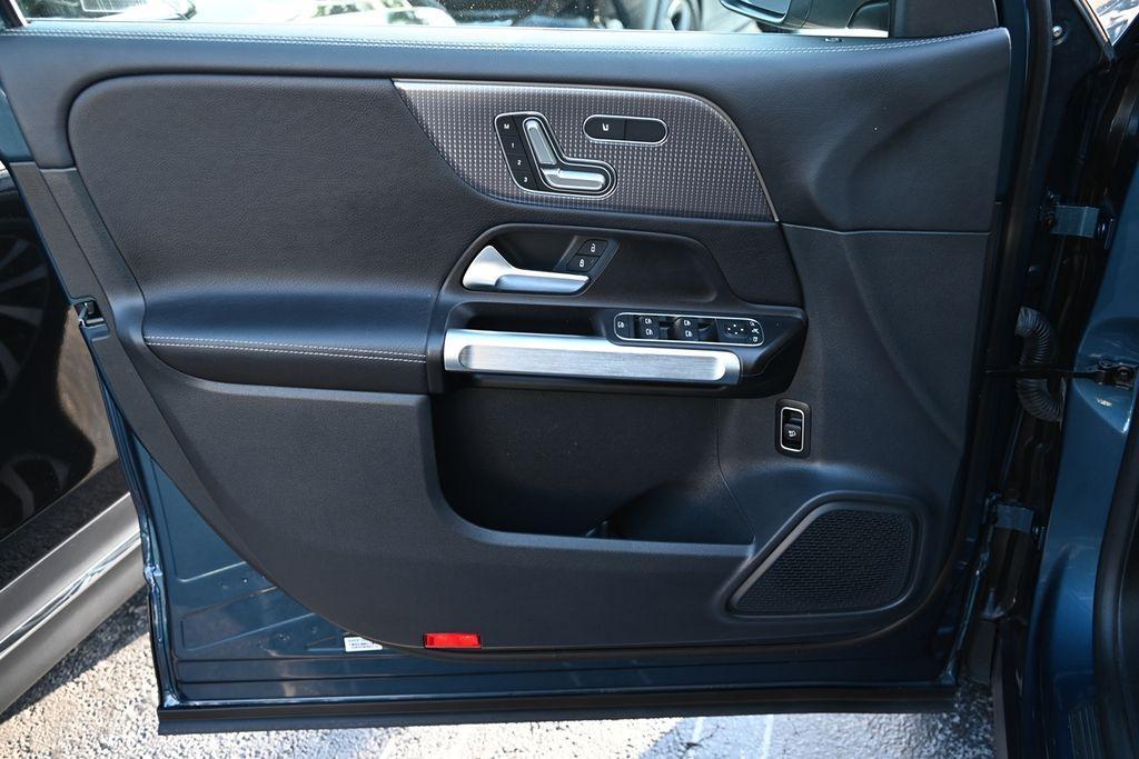 used 2022 Mercedes-Benz GLB 250 car, priced at $30,484
