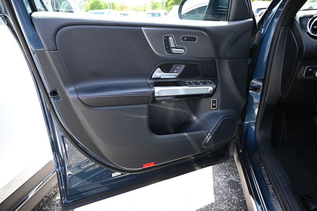 used 2022 Mercedes-Benz GLB 250 car, priced at $30,937