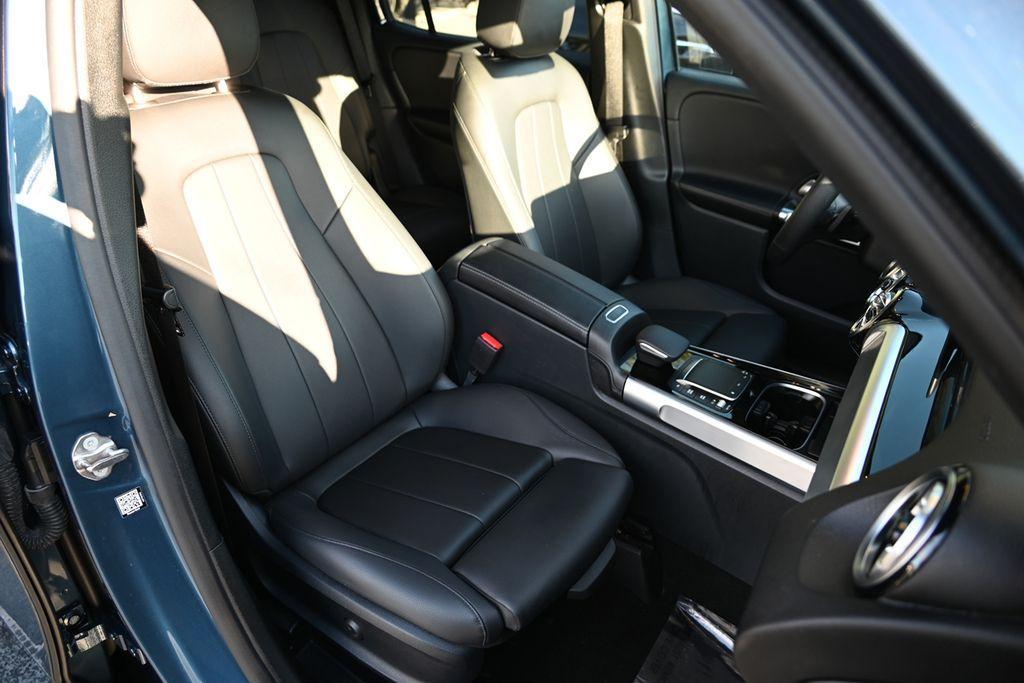 used 2022 Mercedes-Benz GLB 250 car, priced at $30,484
