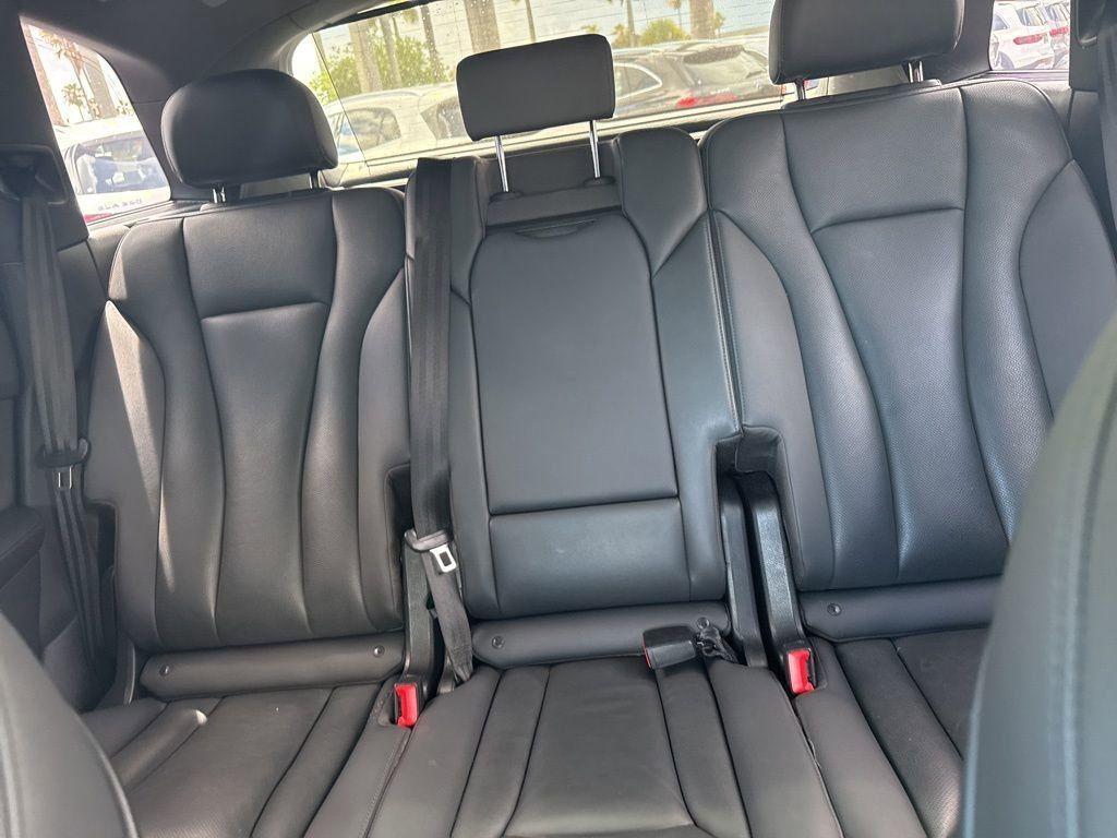 used 2021 Audi Q7 car, priced at $37,000