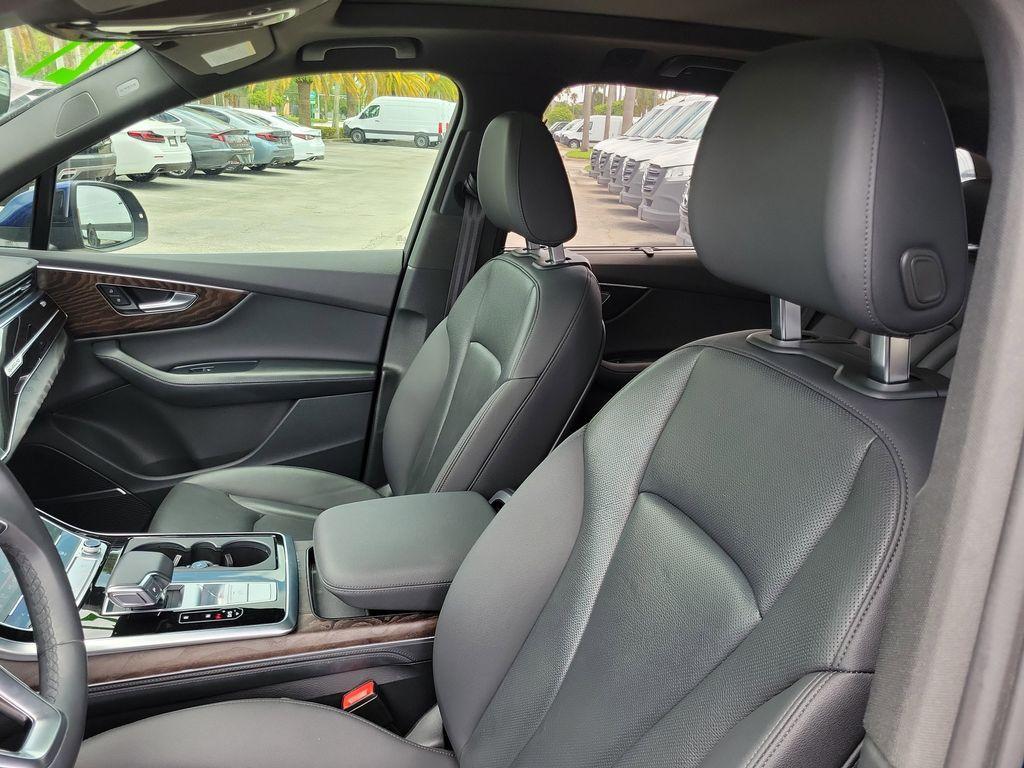 used 2021 Audi Q7 car, priced at $33,900