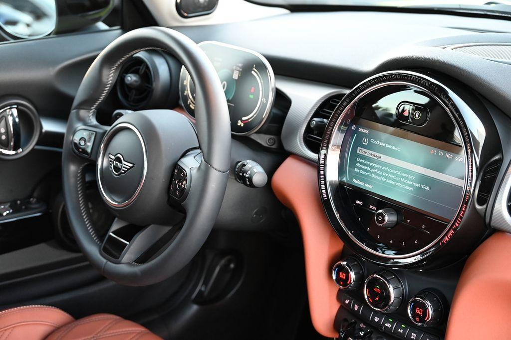 used 2024 MINI Hardtop car, priced at $28,120