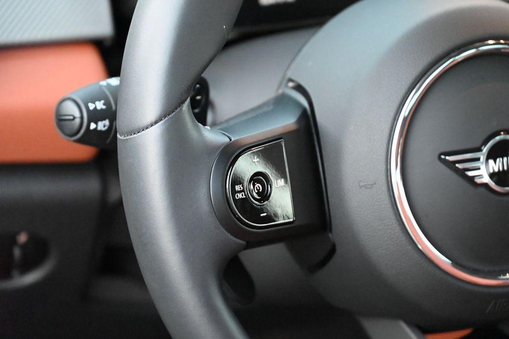 used 2024 MINI Hardtop car, priced at $28,120