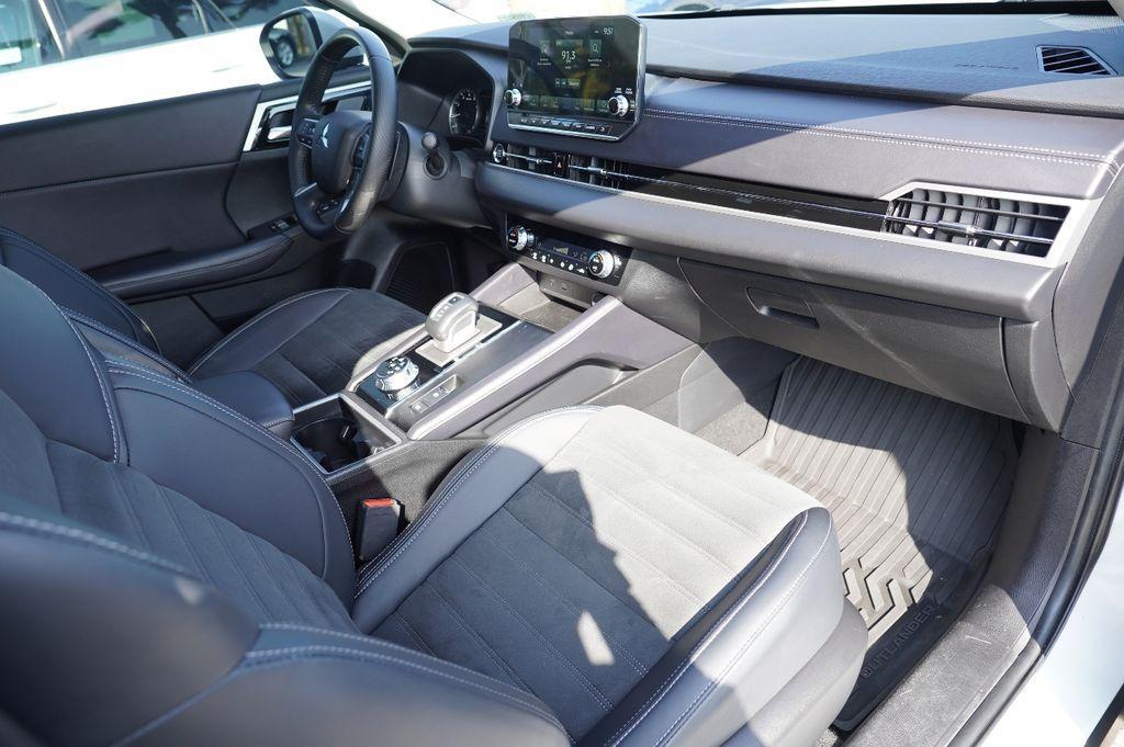 used 2023 Mitsubishi Outlander car, priced at $23,991