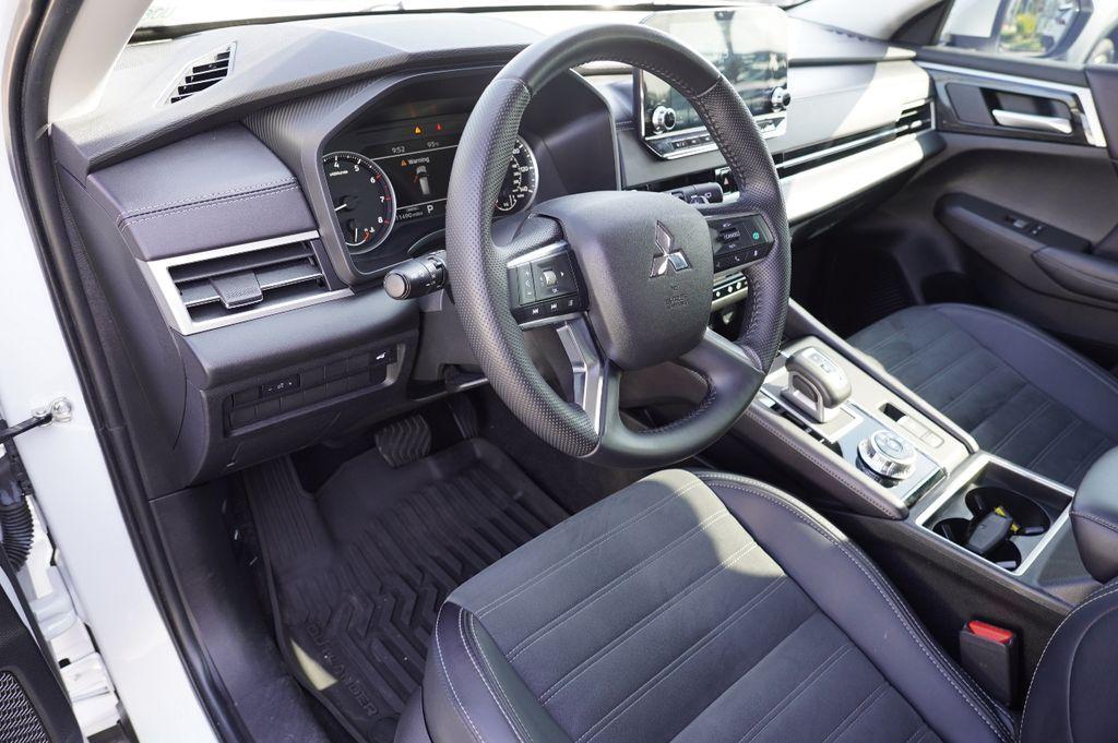 used 2023 Mitsubishi Outlander car, priced at $23,991