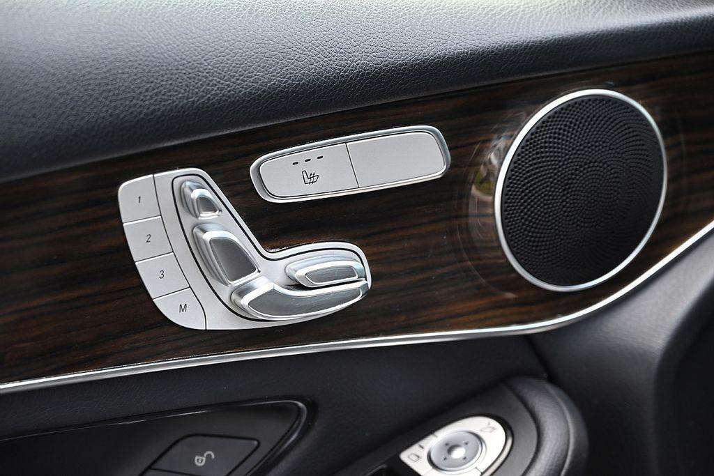 used 2021 Mercedes-Benz GLC 300 car, priced at $23,403