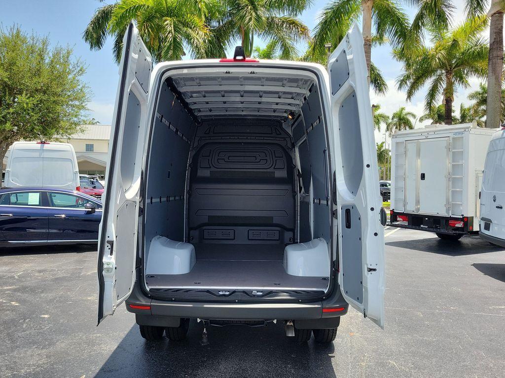 new 2025 Mercedes-Benz Sprinter 3500 car, priced at $67,171