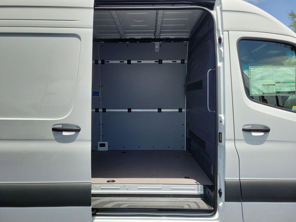 new 2025 Mercedes-Benz Sprinter 3500 car, priced at $67,171