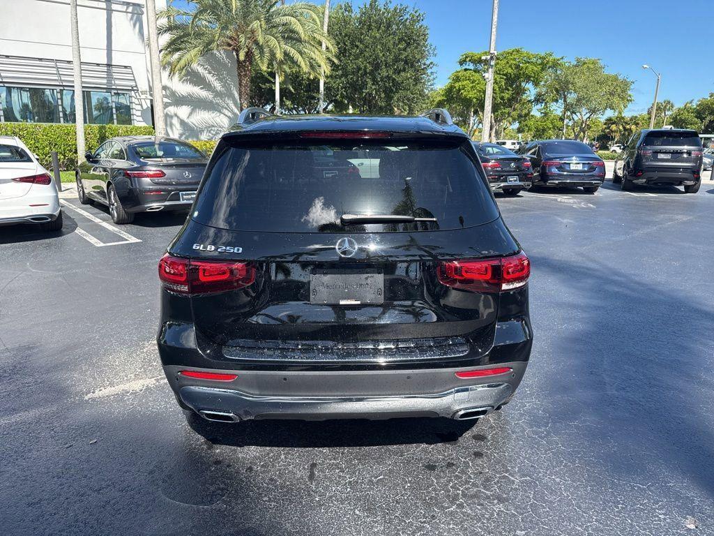 used 2021 Mercedes-Benz GLB 250 car, priced at $26,990