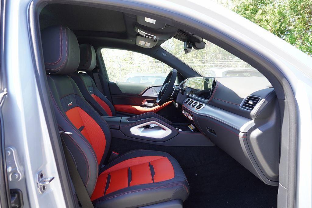 new 2025 Mercedes-Benz AMG GLE 53 car, priced at $97,840
