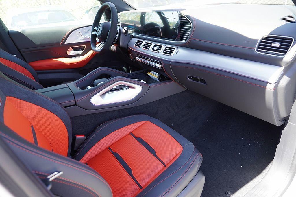 new 2025 Mercedes-Benz AMG GLE 53 car, priced at $97,840