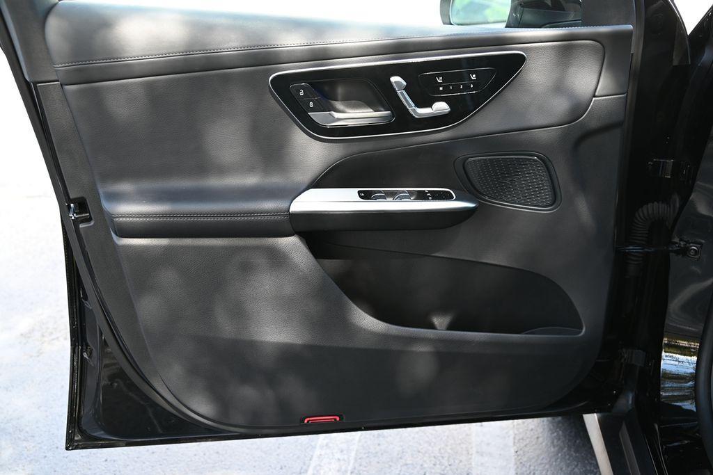 new 2025 Mercedes-Benz GLC 300 car, priced at $51,170