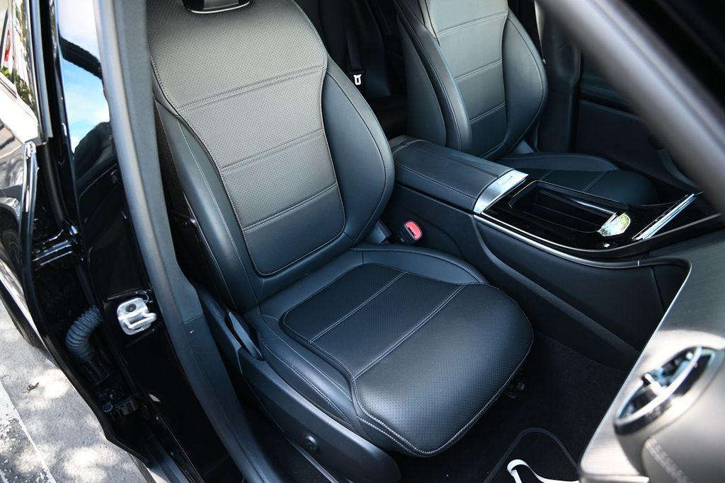 new 2025 Mercedes-Benz GLC 300 car, priced at $51,170