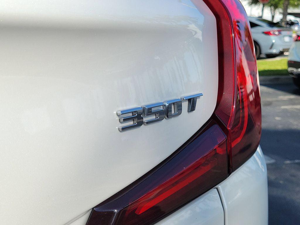 used 2022 Cadillac XT4 car, priced at $27,043