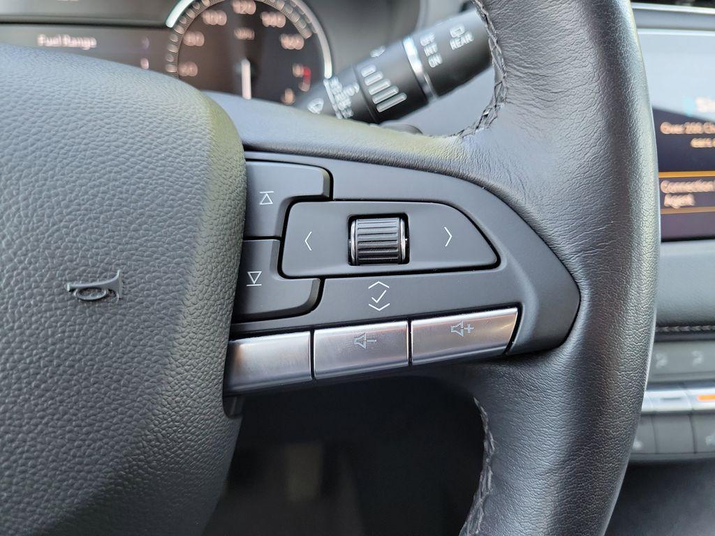 used 2022 Cadillac XT4 car, priced at $27,043