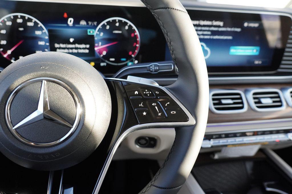 new 2026 Mercedes-Benz GLE 450 car, priced at $81,560