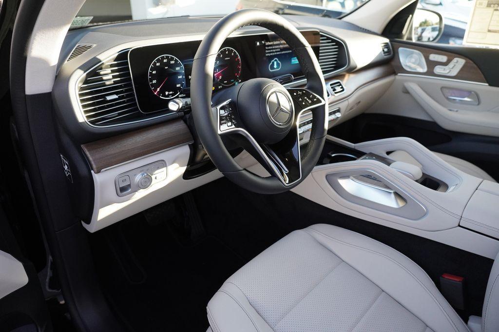 new 2026 Mercedes-Benz GLE 450 car, priced at $81,560