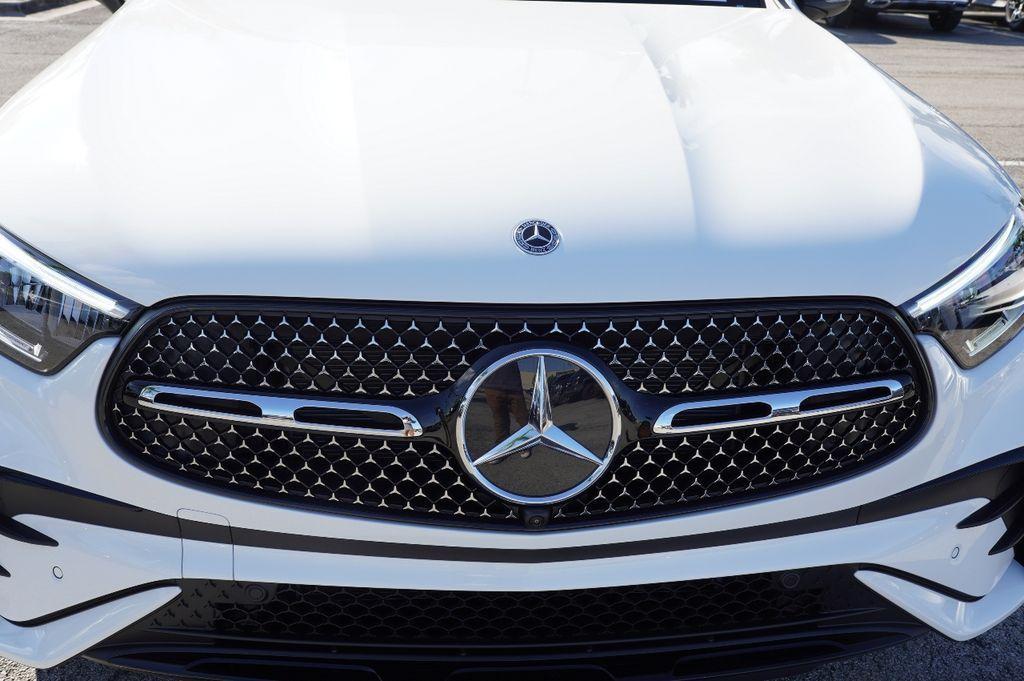 new 2026 Mercedes-Benz GLC 300 car, priced at $62,750