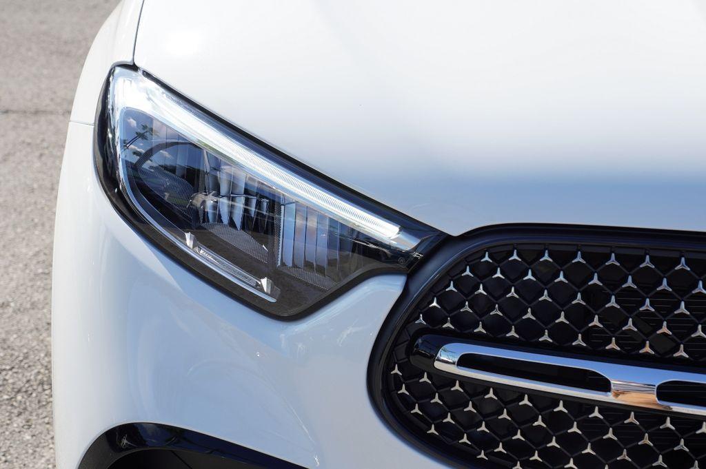 new 2026 Mercedes-Benz GLC 300 car, priced at $62,750