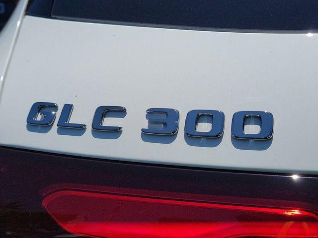 new 2024 Mercedes-Benz GLC 300 car, priced at $54,085