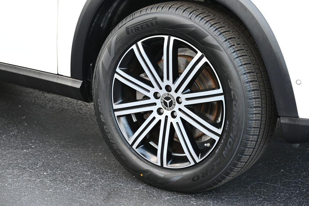 used 2024 Mercedes-Benz GLE 350 car, priced at $51,718