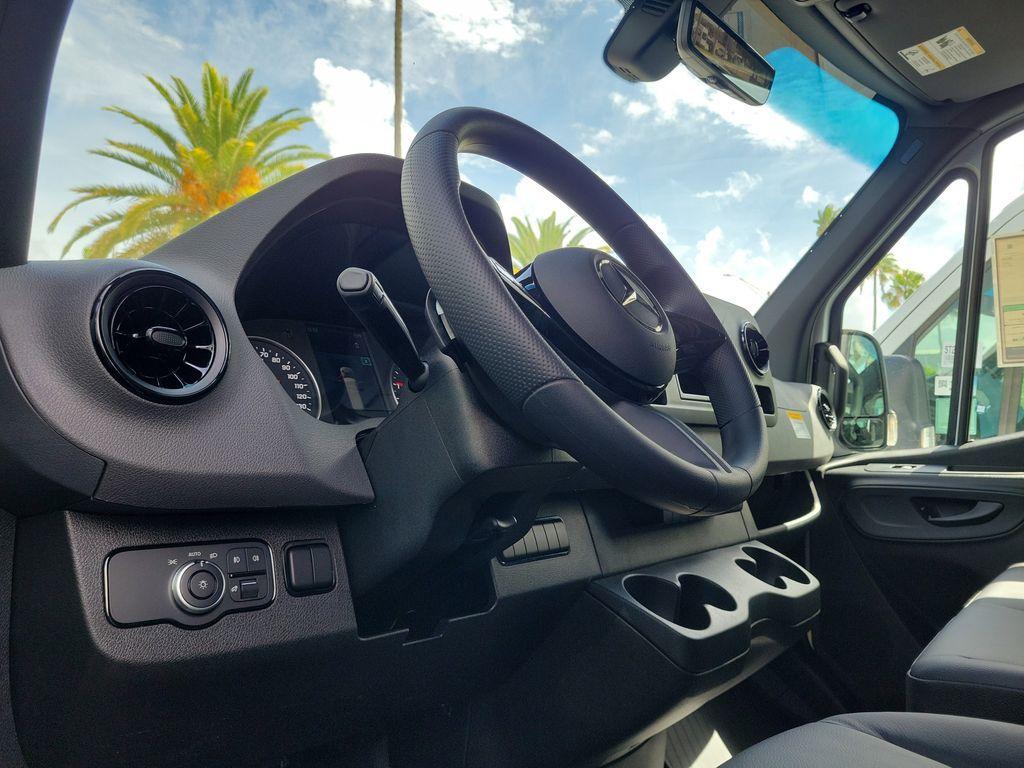new 2025 Mercedes-Benz Sprinter 3500 car, priced at $67,171