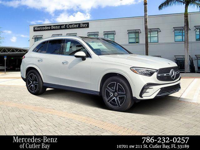 new 2025 Mercedes-Benz GLC 350e car, priced at $67,485