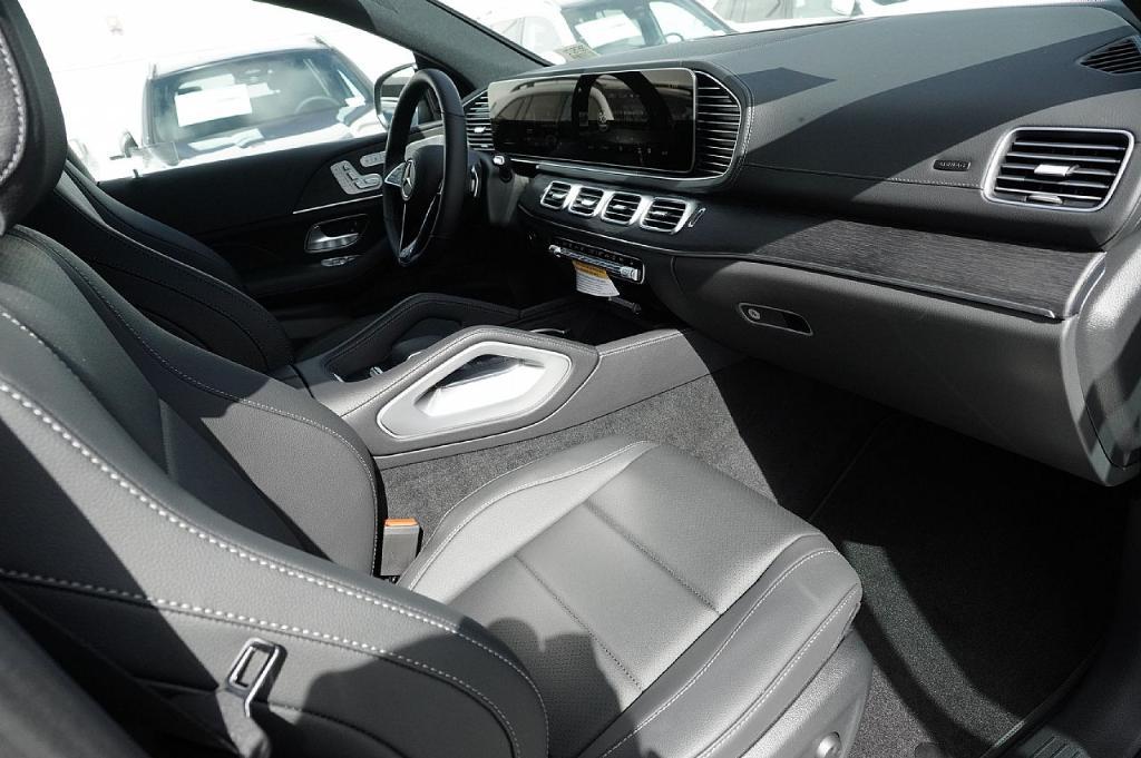 new 2026 Mercedes-Benz GLE 450 car, priced at $74,105