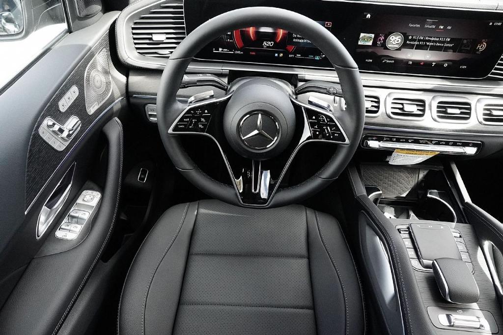 new 2026 Mercedes-Benz GLE 450 car, priced at $74,105