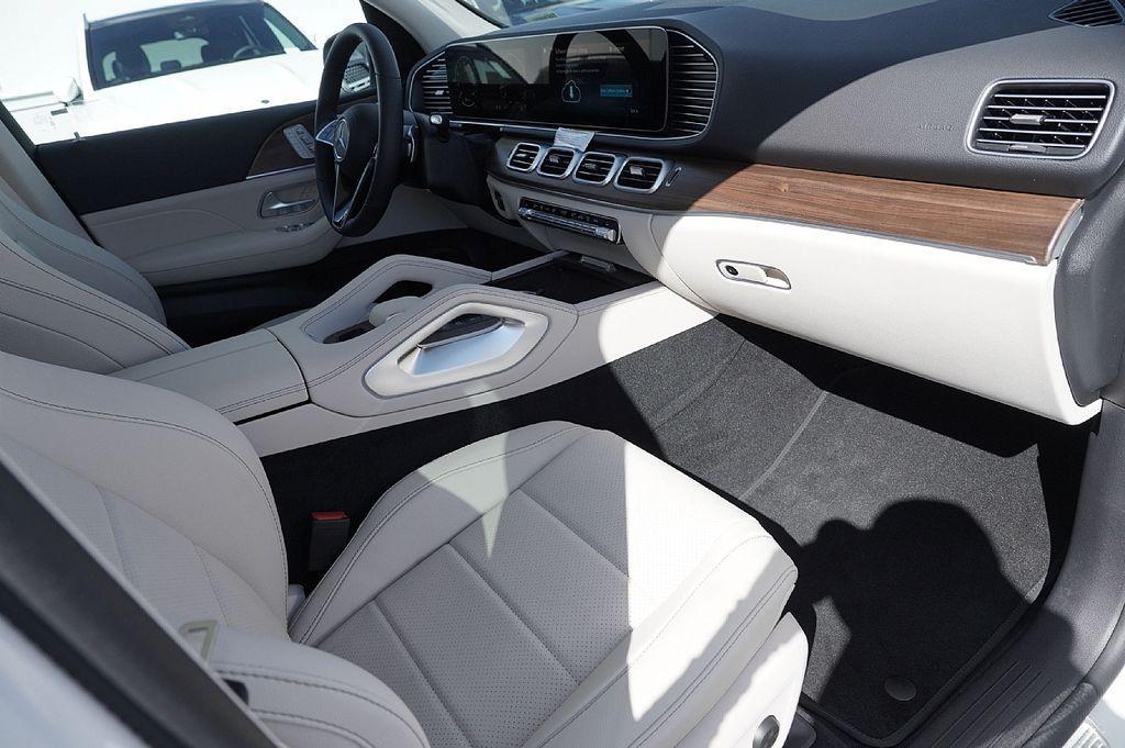 new 2026 Mercedes-Benz GLE 450 car, priced at $78,410