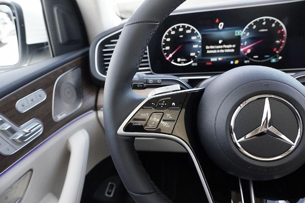 new 2026 Mercedes-Benz GLE 450 car, priced at $78,410