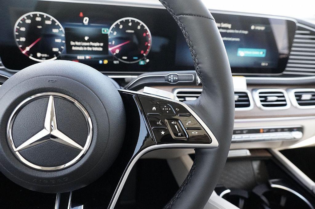 new 2026 Mercedes-Benz GLE 450 car, priced at $78,410