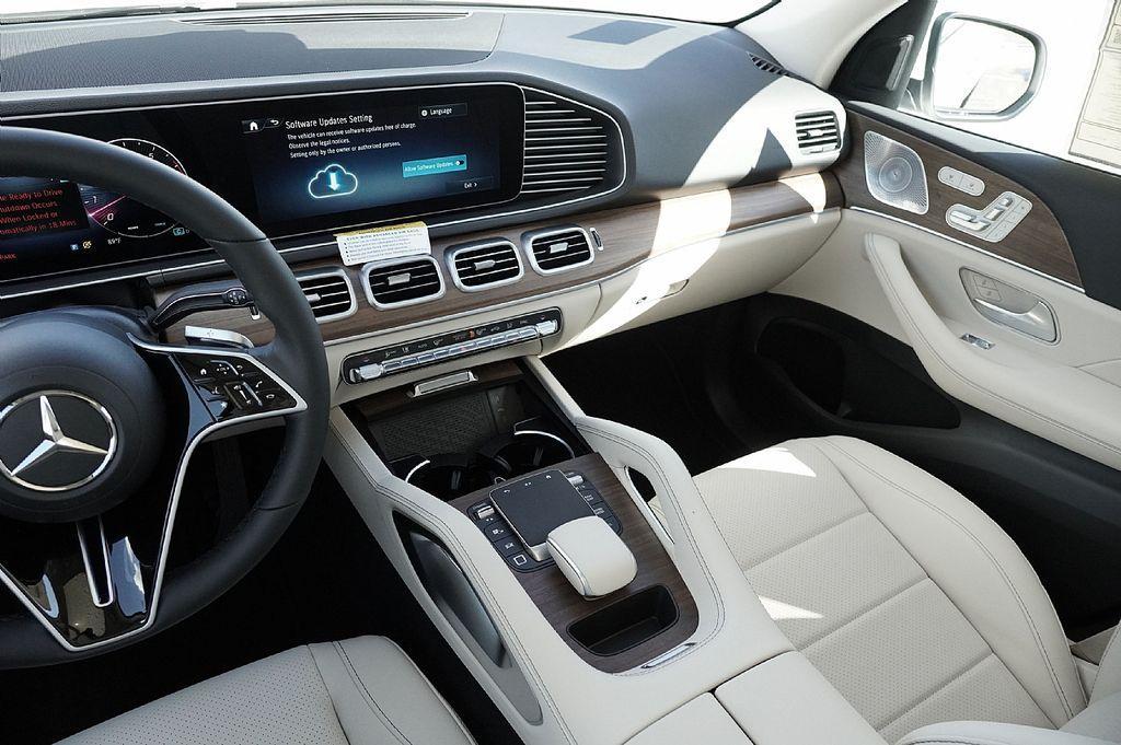 new 2026 Mercedes-Benz GLE 450 car, priced at $78,410