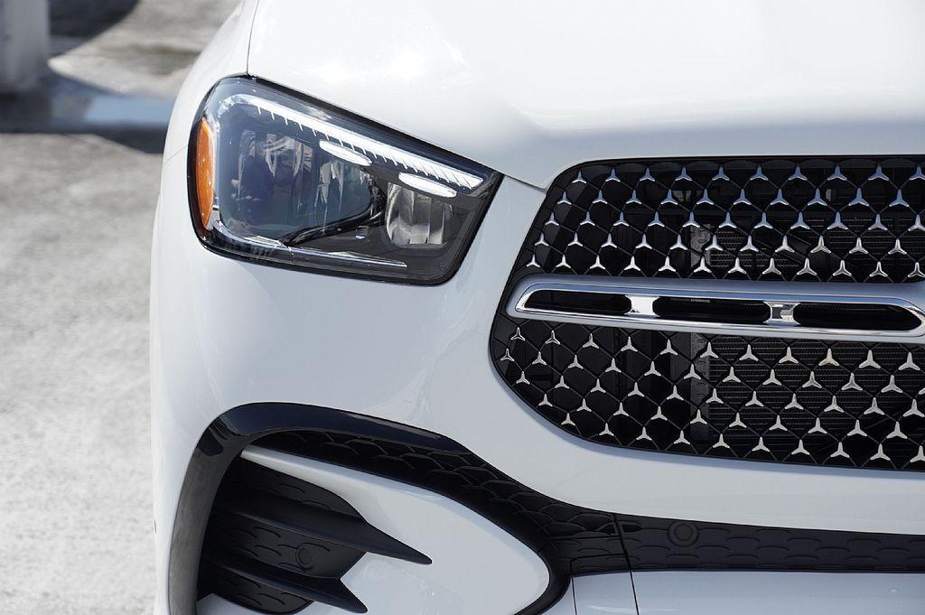 new 2026 Mercedes-Benz GLE 450 car, priced at $78,410