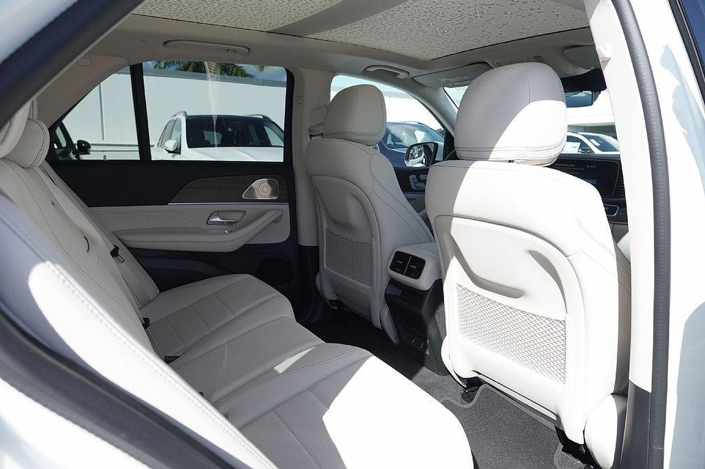 new 2026 Mercedes-Benz GLE 450 car, priced at $78,410