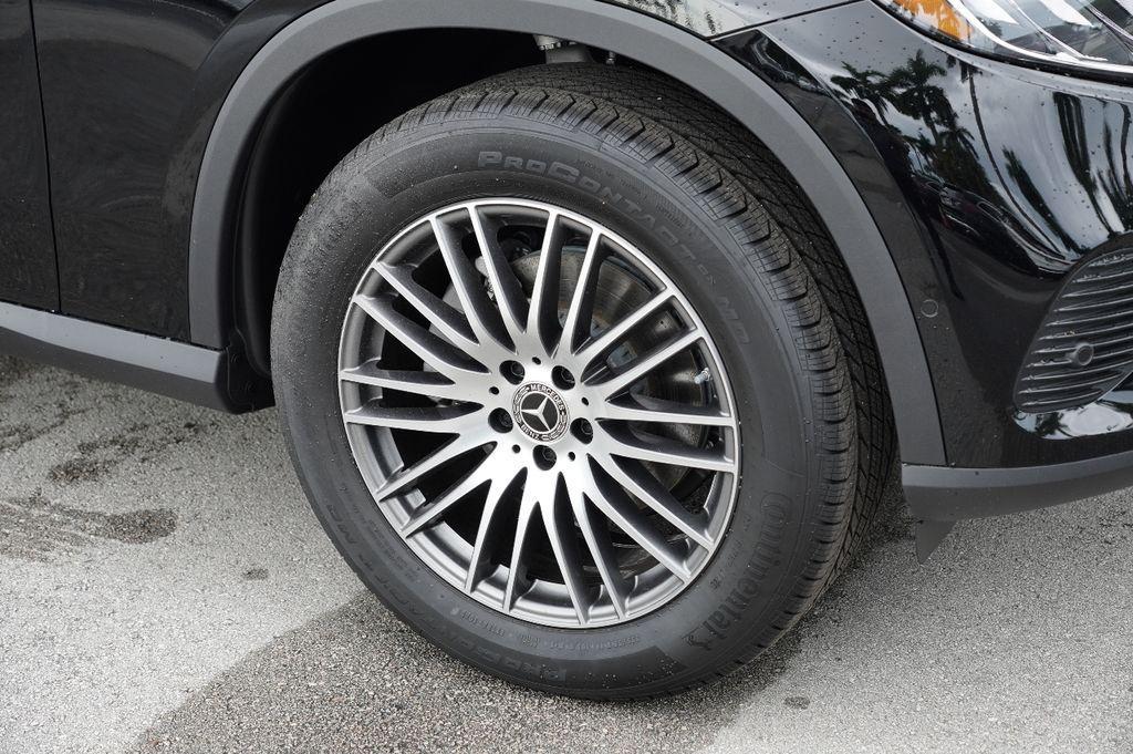 new 2025 Mercedes-Benz GLC 300 car, priced at $50,127