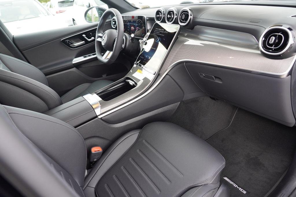 new 2025 Mercedes-Benz GLC 300 car, priced at $56,127