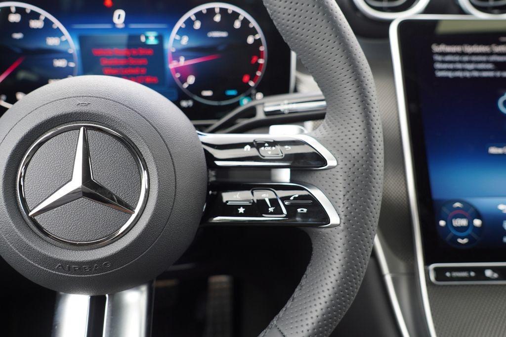 new 2025 Mercedes-Benz GLC 300 car, priced at $56,127